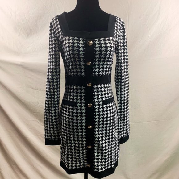 Button Front Houndstooth Mini Dress - Picture 6 of 6